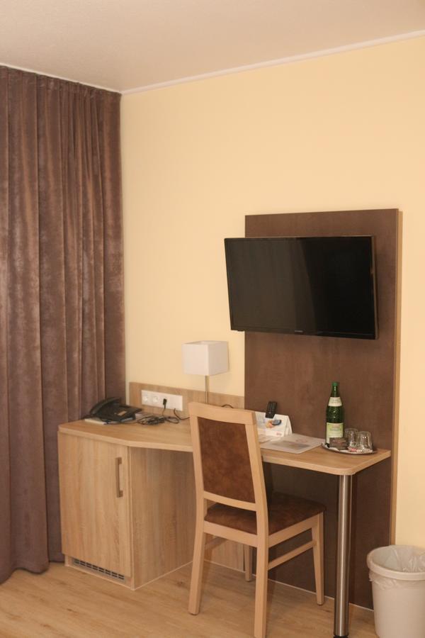 Hotel Baldus Delmenhorst Bagian luar foto